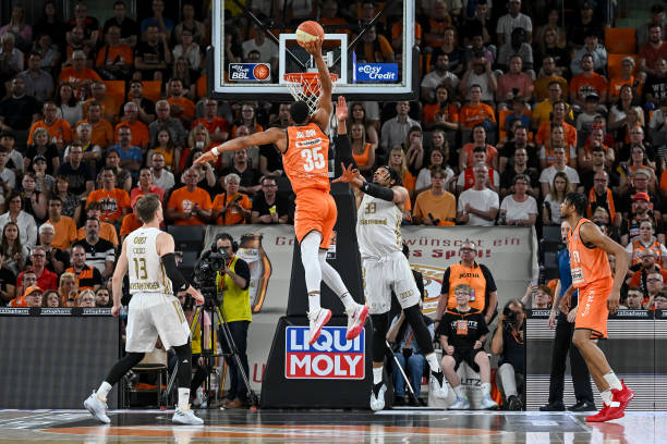 面临出局 面临出局