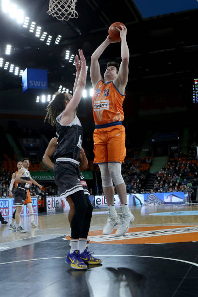 须在今天1 须在今天1