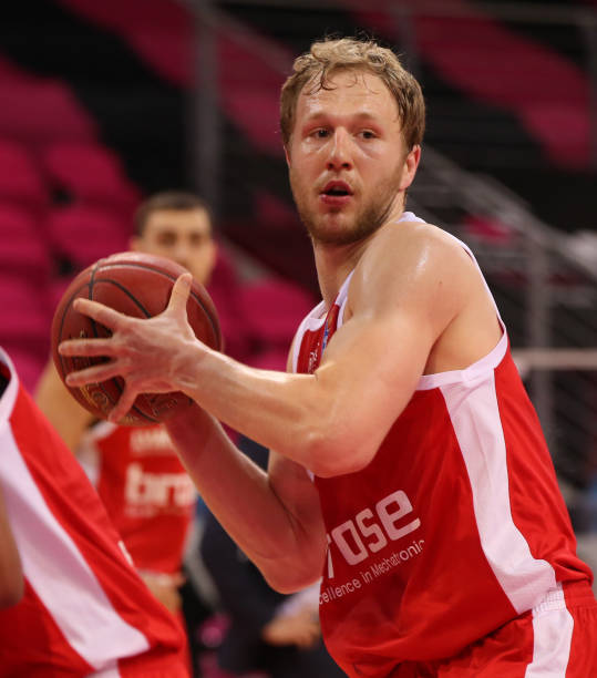 老鹰1换2 老鹰1换2