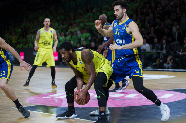 显然为他新 显然为他新